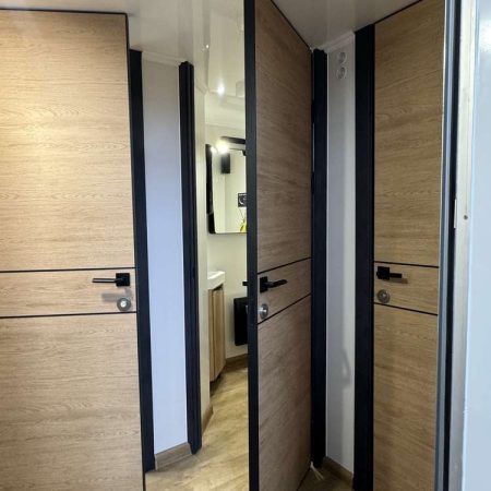 TLUXE LIGHT WOOD